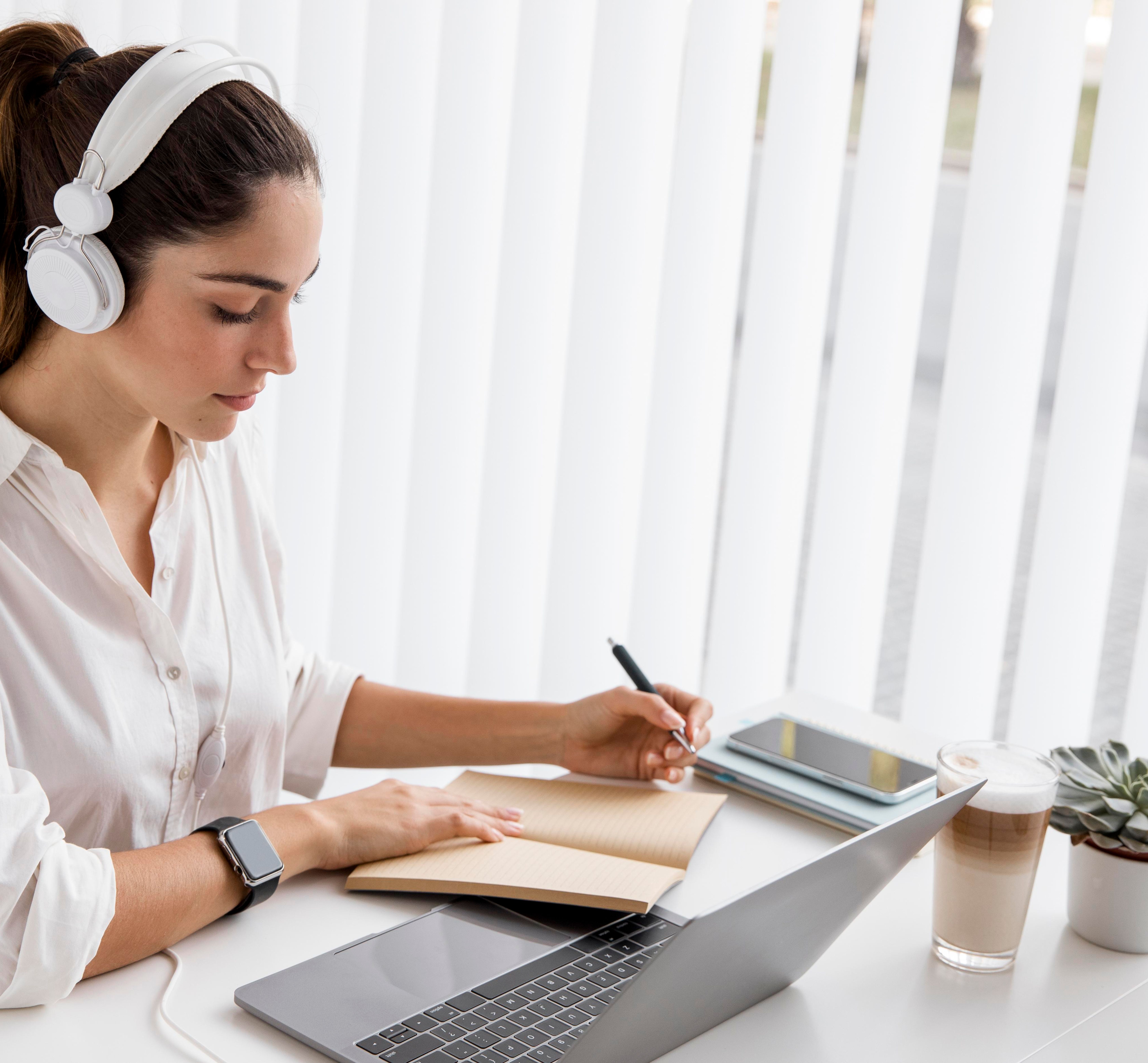 What Turnaround Time Should You Expect From a Transcription Service?