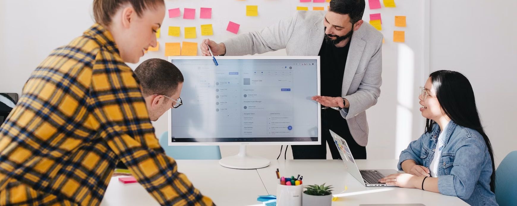 Faciliter le travail d'équipe : sous-titrage et légendage collaboratifs