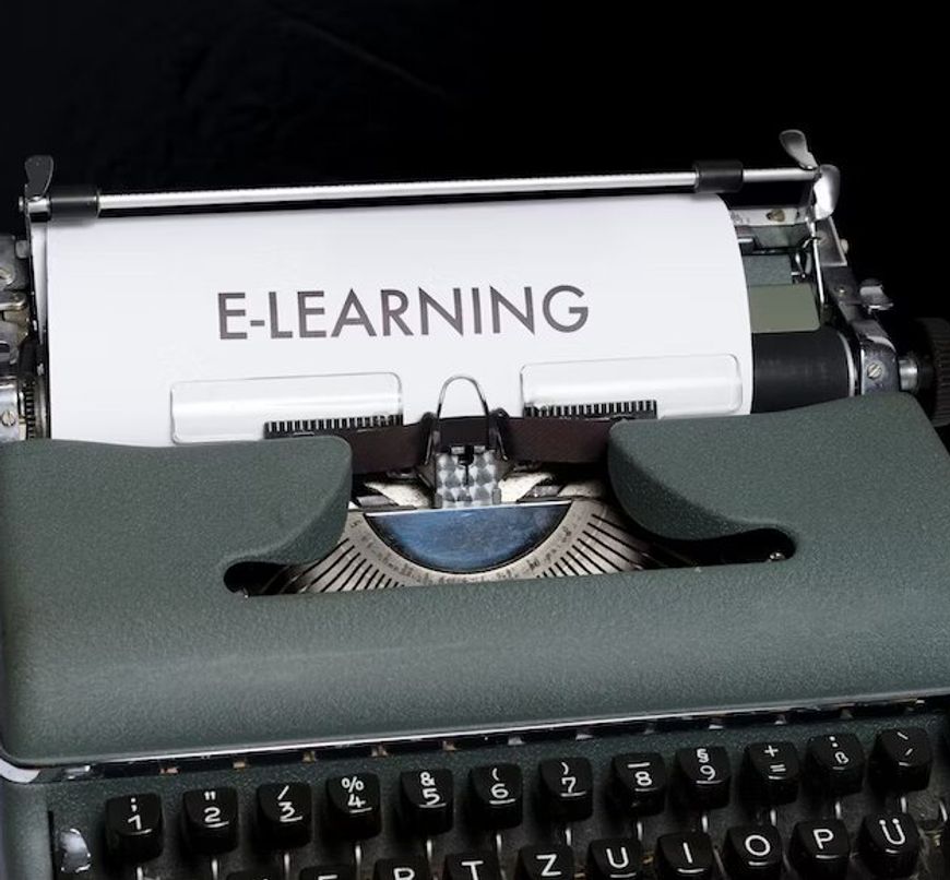 The Difference Between Closed Captions and Open Captions for E-learning Courses