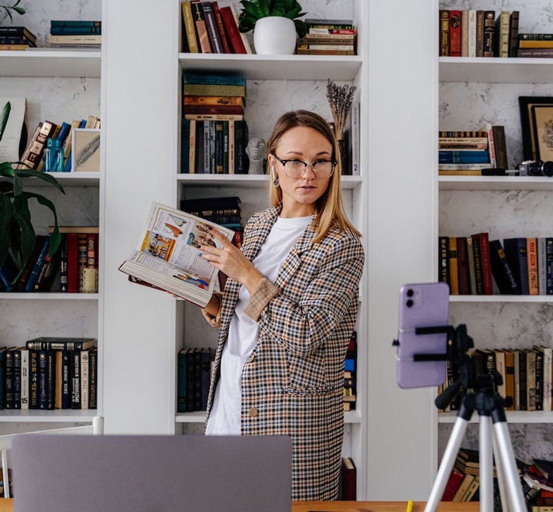 Translate Vimeo Video Library