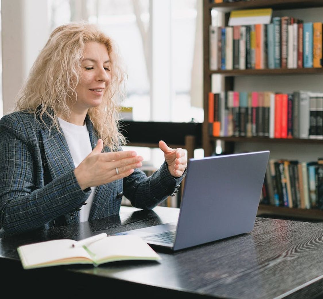 Can Zoom translate in real time?