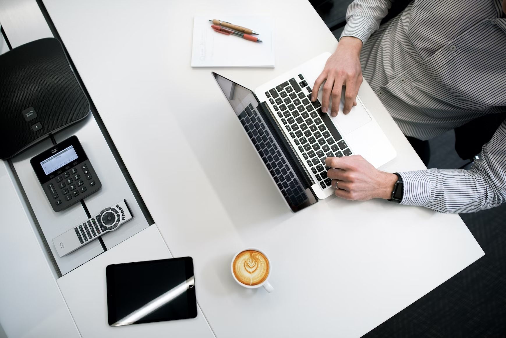 Mejores leyendas para empresas de tecnología e informática: por qué son importantes