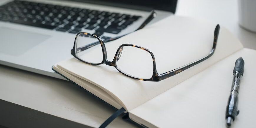 Utilisation des transcriptions pour améliorer l'expérience d'apprentissage en ligne