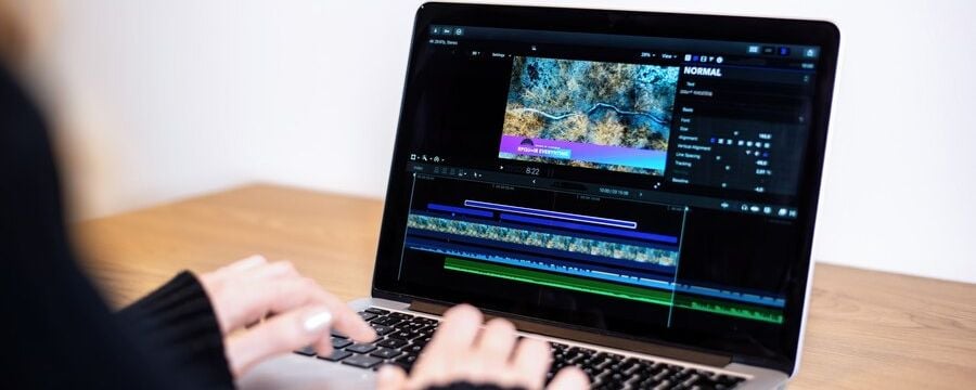 Personnaliser les sous-titres pour les équipes de production et de distribution média avec Happy Scribe