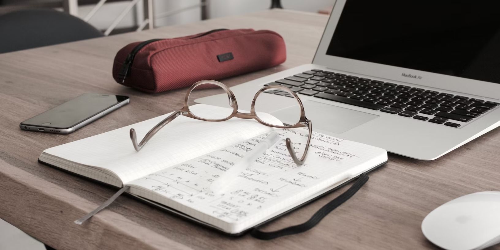 ¿Es la transcripción automática una buena práctica para la metodología de investigación cualitativa?