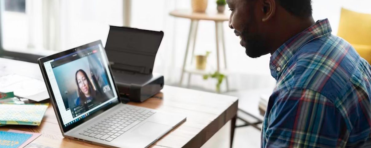 Comment traduire une réunion Zoom ou un webinaire avec un service tiers