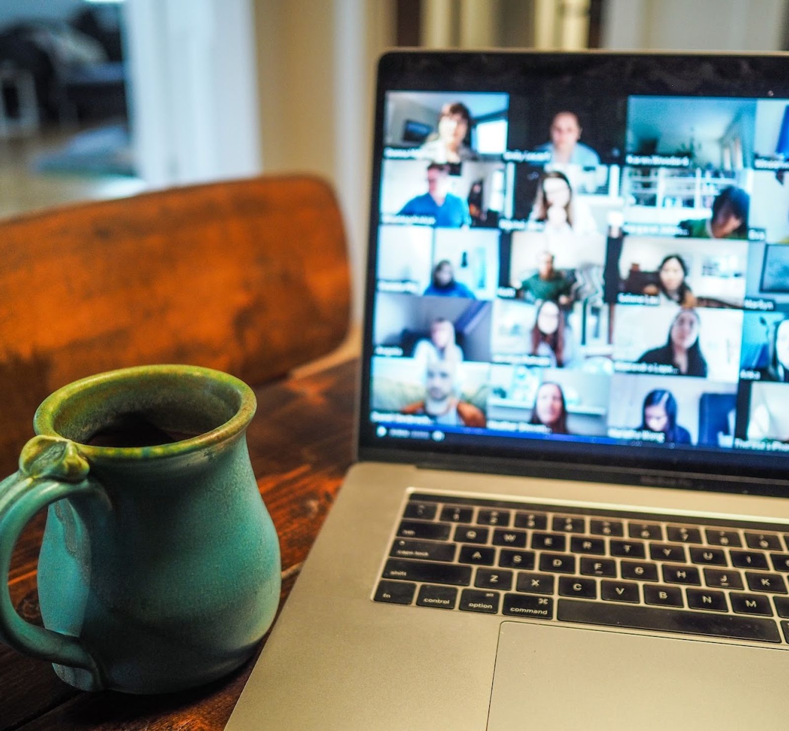 How to Effectively Use Subtitles for Employee Training Videos