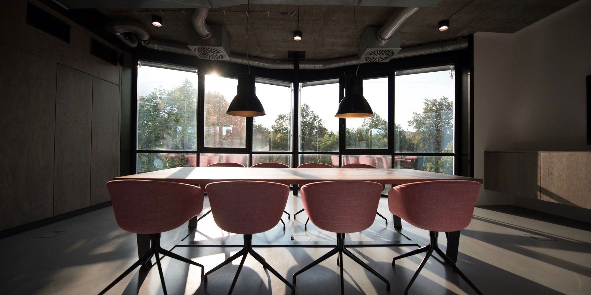 Create Meeting Minutes Accurately and Quickly