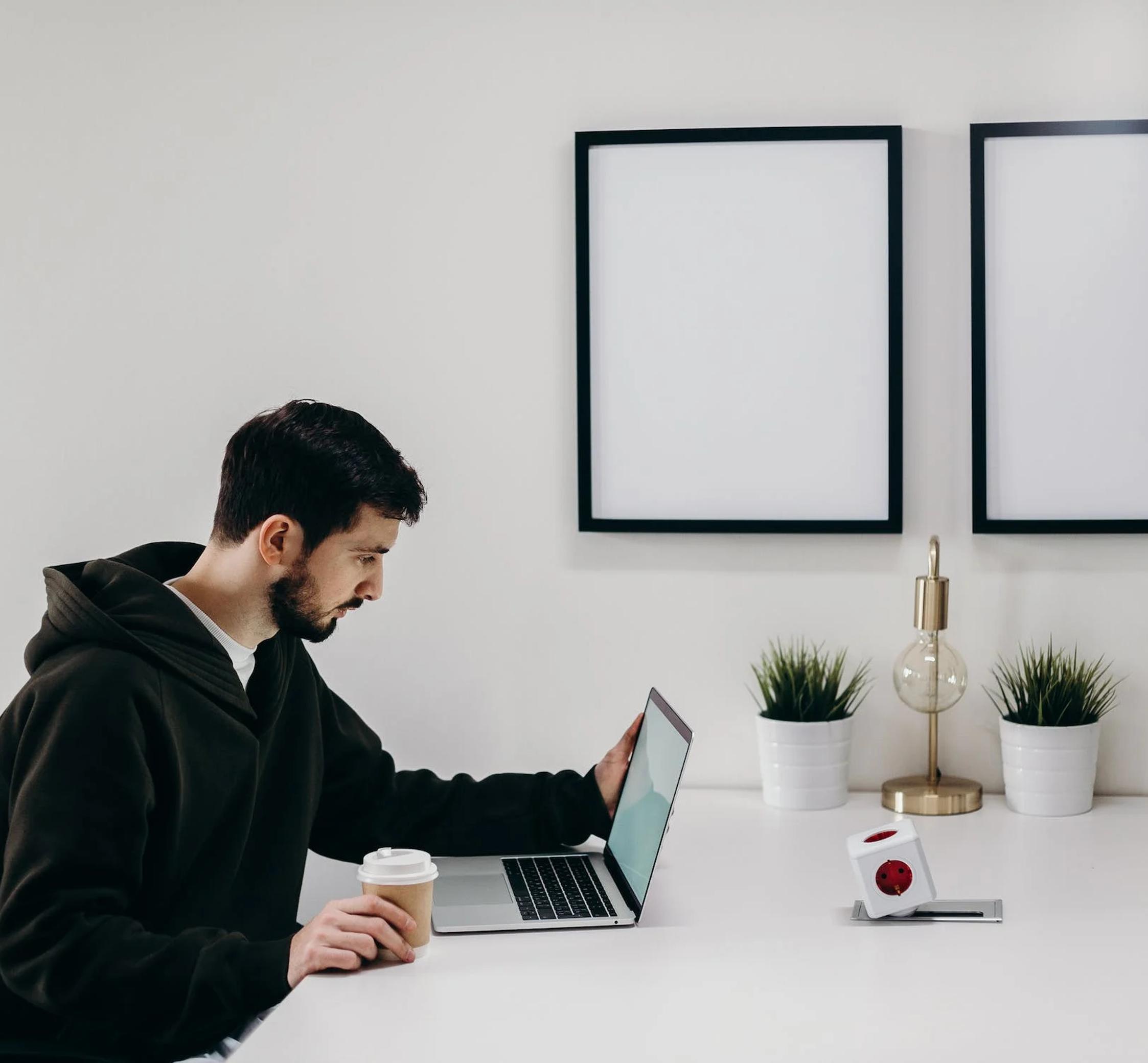 Is there a free translation app for Zoom meeting ?