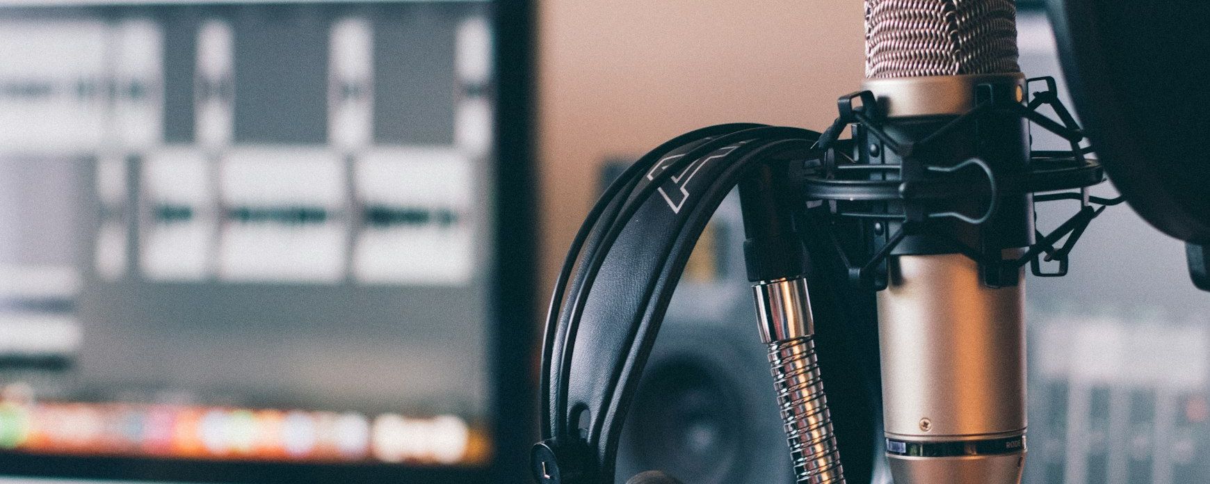 Best YouTube Video Summarizer: AI Tools to Condense Your Videos