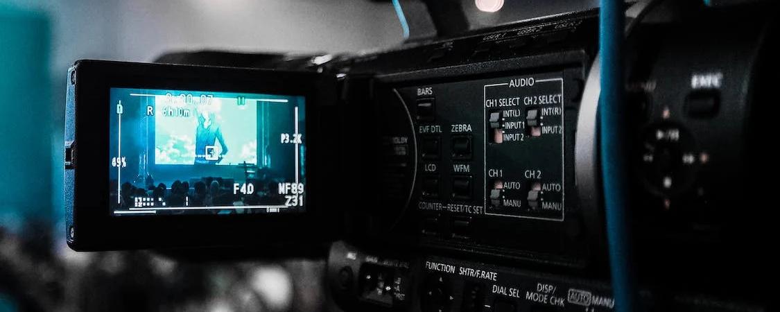 How can I make Vimeo's automatic transcription tool more accurate?